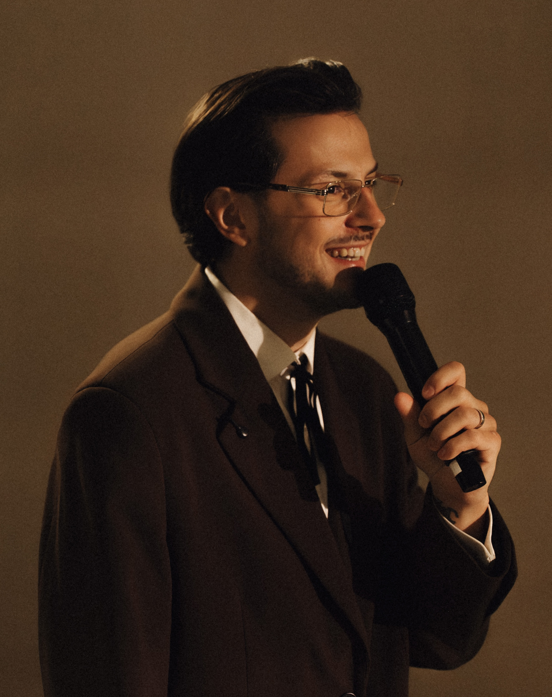 Дмитрий Ермолин — ведущий свадьбы